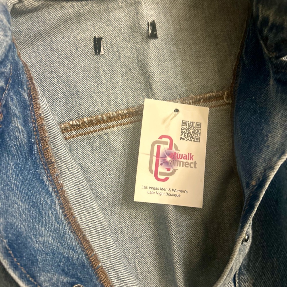 Express Puff Sleeve Denim Jumpsuit with Belted Waist - Picture 10 of 10